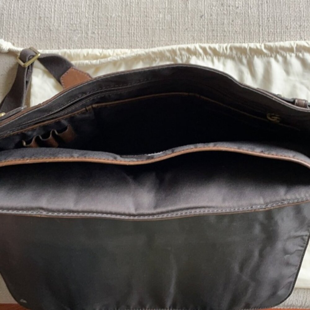 Fossil Messenger Bag 💼 - Picture 15 of 16